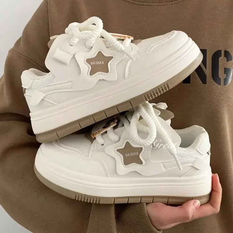 White Cake Star Board Shoes Women's Spring Autumn Thick Base Casual Sports Shoes 2024 New Korean Design Sensibility Niche