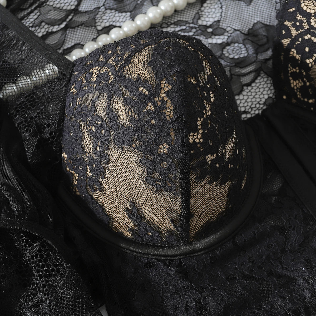 Sexy Ladies Luxury Bra Set Lace Nightclub Hollow See-through Hot Girl Slim Stockings Temptation Erotic Lingerie three-piece Set