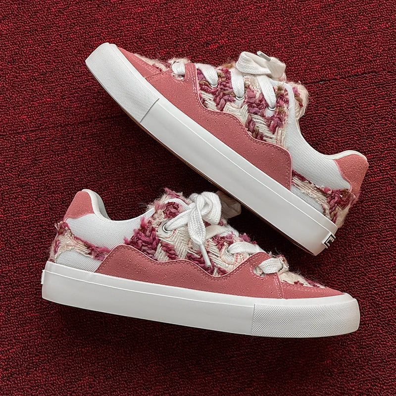 Casual shoes are trendy and versatile, classic night king white sneakers, skate shoes and dad shoes