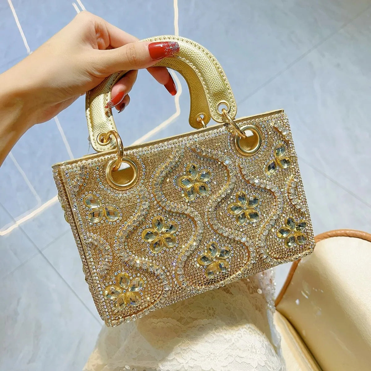 Handmade Light Luxury Women Evening Bag Handbag Shoulder Crossbody Dinner Bag shiney Diamond Decoration Fashion Women Party Bag