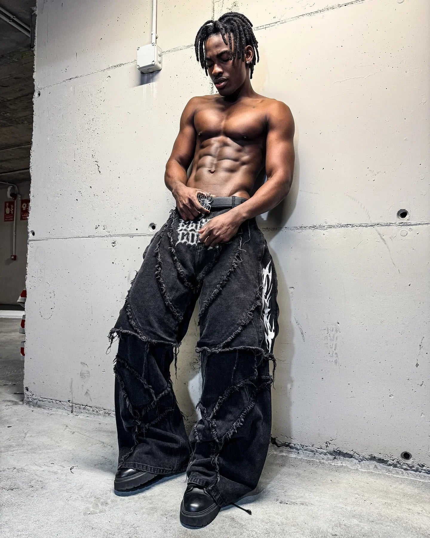 Y2k Patchwork Stripe Embroidery Fur Edge Jeans Fashion America Retro Zipper Splicing Baggy Jeans Punk Men Black Denim Pants