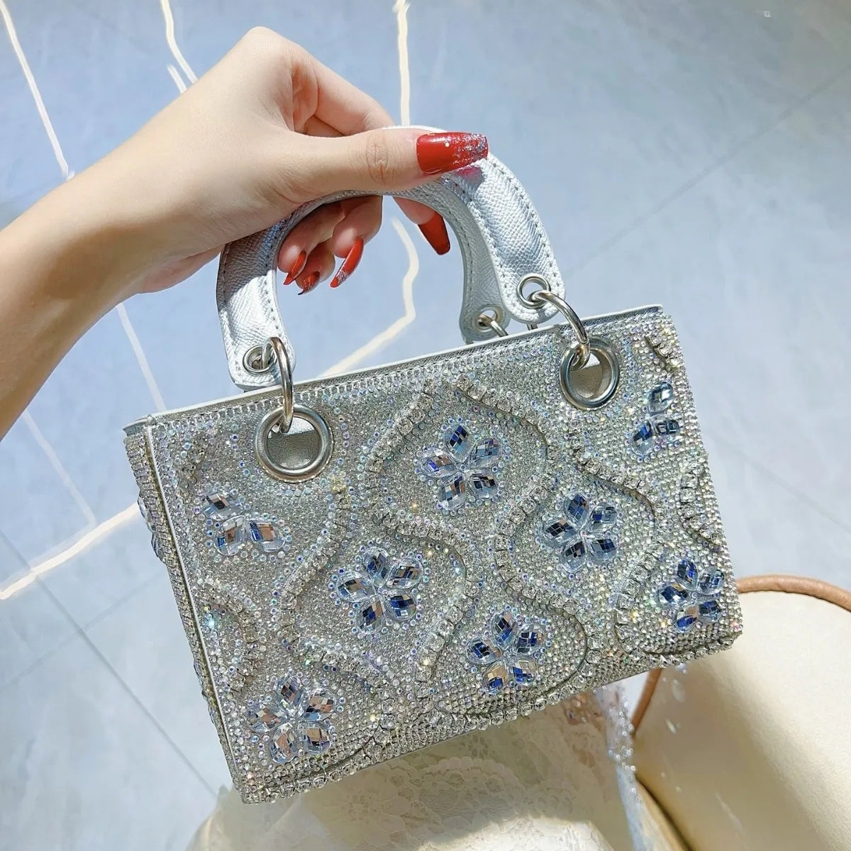 Handmade Light Luxury Women Evening Bag Handbag Shoulder Crossbody Dinner Bag shiney Diamond Decoration Fashion Women Party Bag