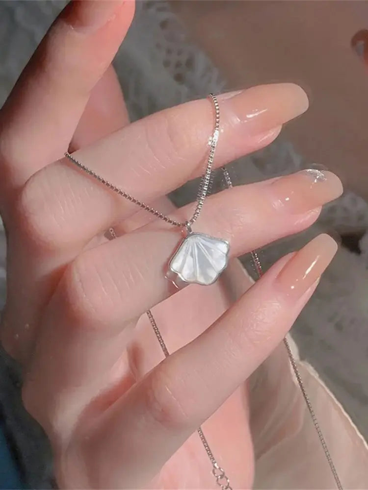 Simple Moonstone Shell Pendant Necklace Silver Color Box Chain Clavicle Chain Choker Women Elegant Jewelry Accessories