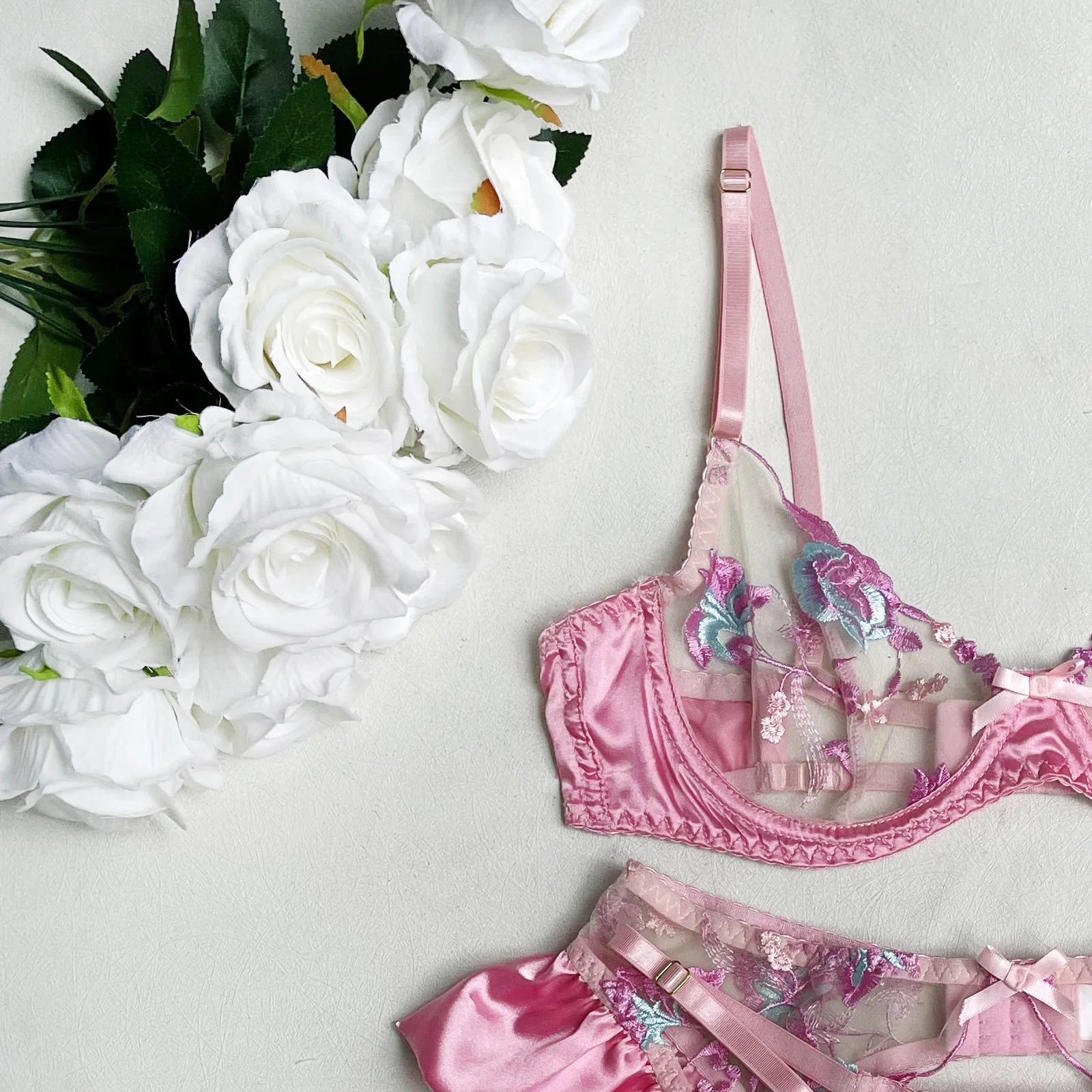 Sexy Lingerie Set Women Ruffle Embroidery Push Up Bra Sheer Thongs Garter Belt 4-Piece Erotic Underwear Transparent Outfits