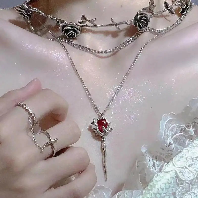 Romantic Gothic Rose Flower Clavicle Chain Necklace for Women Girls Fashion Punk Sweet Cool Adjustable Rope Choker Accessories