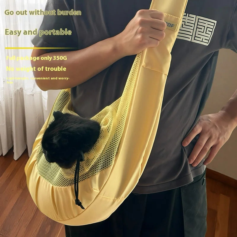 Summer casual solid-color net fabric pet portable outdoor carrying bag for cats.
