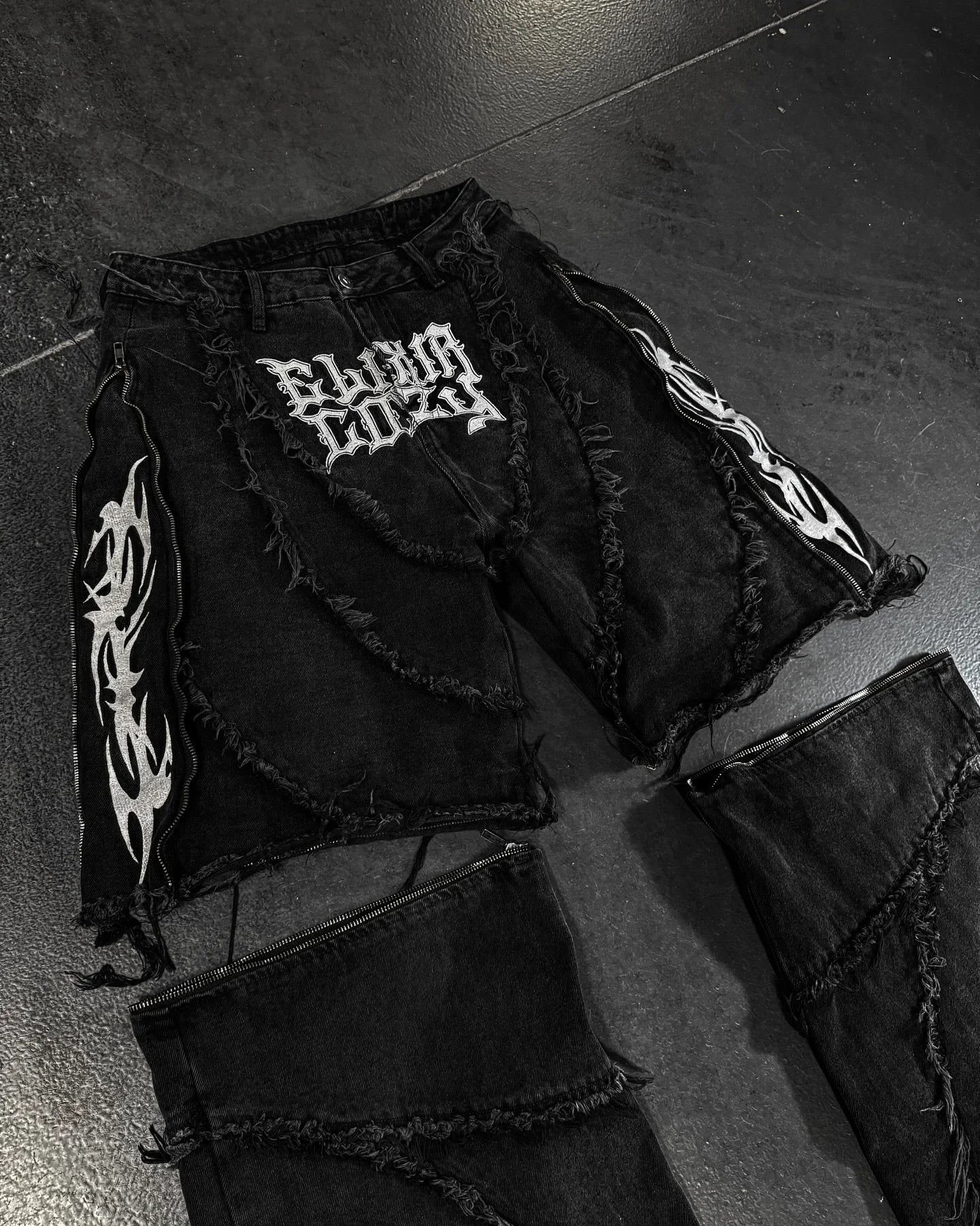 Y2k Patchwork Stripe Embroidery Fur Edge Jeans Fashion America Retro Zipper Splicing Baggy Jeans Punk Men Black Denim Pants