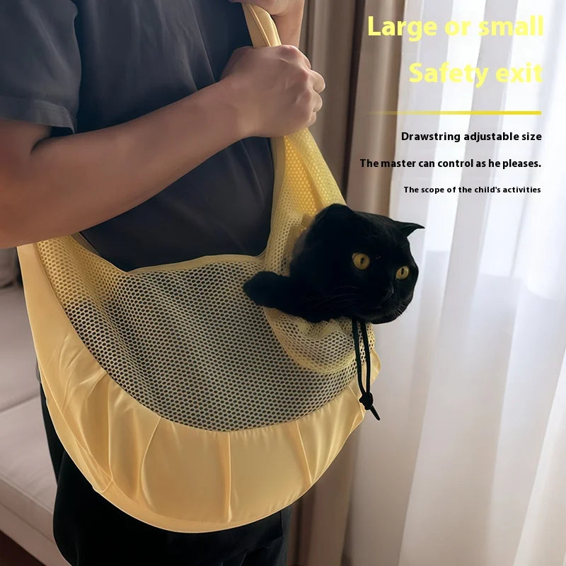 Summer casual solid-color net fabric pet portable outdoor carrying bag for cats.