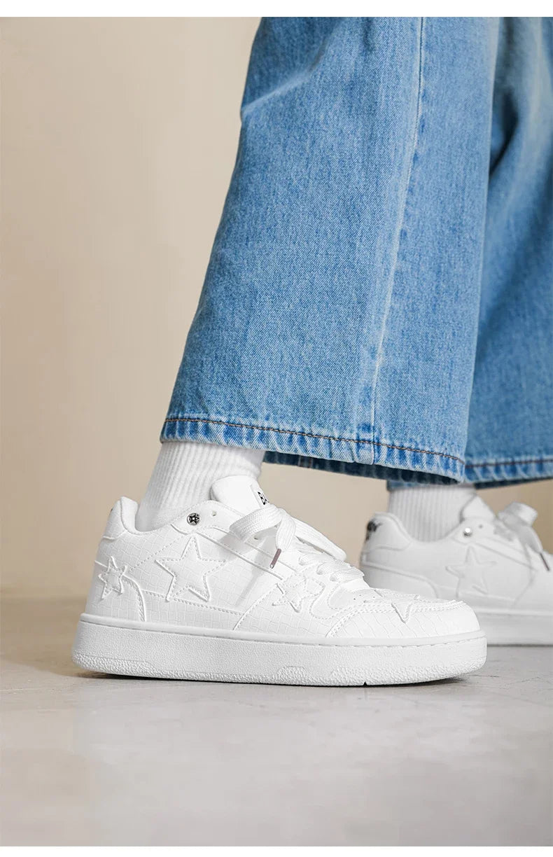 2025 New men's vulcanized casual shoes Lace outdoor men's sneakers Comfortable shoes Breathable modern men's skateboarding shoes