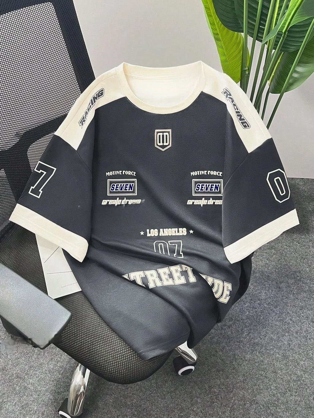 Short sleeved streetwear sports style men's sports round neck T-shirt quick drying comfortable and breathable