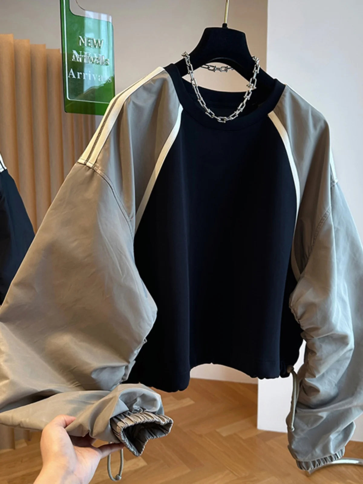 Wholesale 2024 Spring New Loose Patchwork Contrasting Raglan Sleeves With Drawstring Waist Collection Women's Sweatshirts