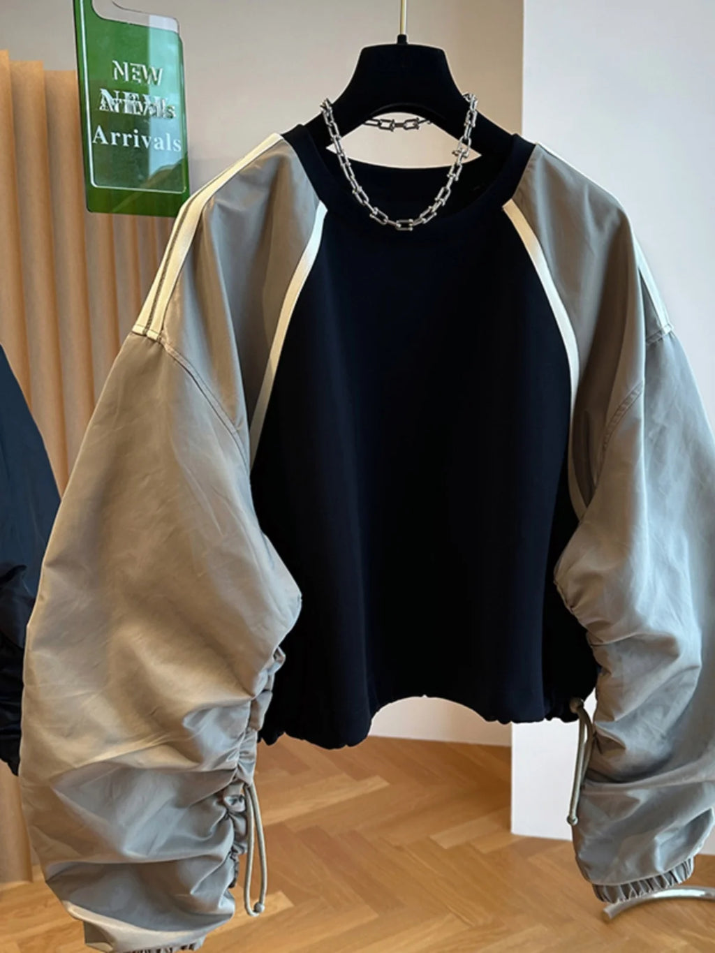 Wholesale 2024 Spring New Loose Patchwork Contrasting Raglan Sleeves With Drawstring Waist Collection Women's Sweatshirts