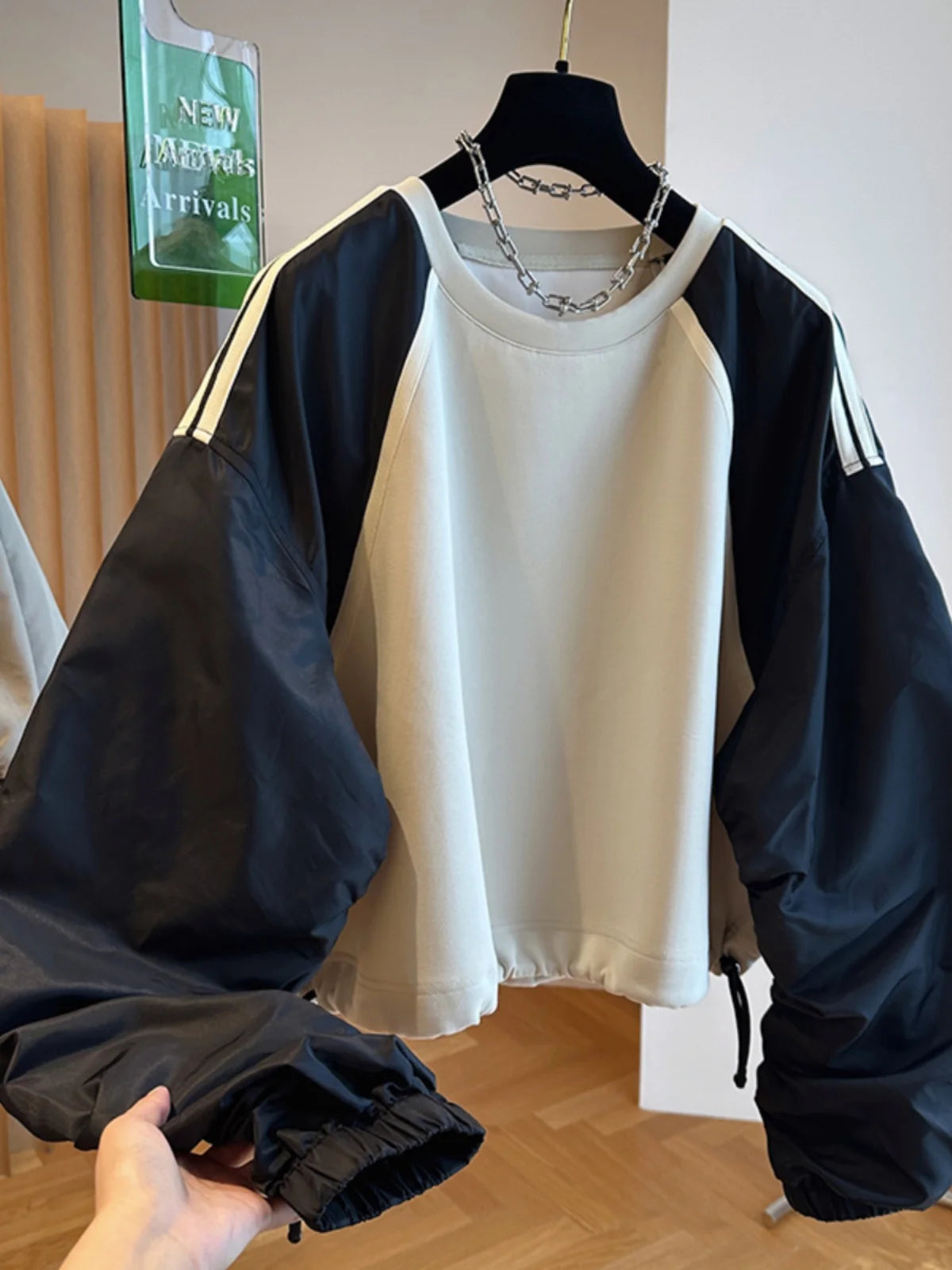 Wholesale 2024 Spring New Loose Patchwork Contrasting Raglan Sleeves With Drawstring Waist Collection Women's Sweatshirts