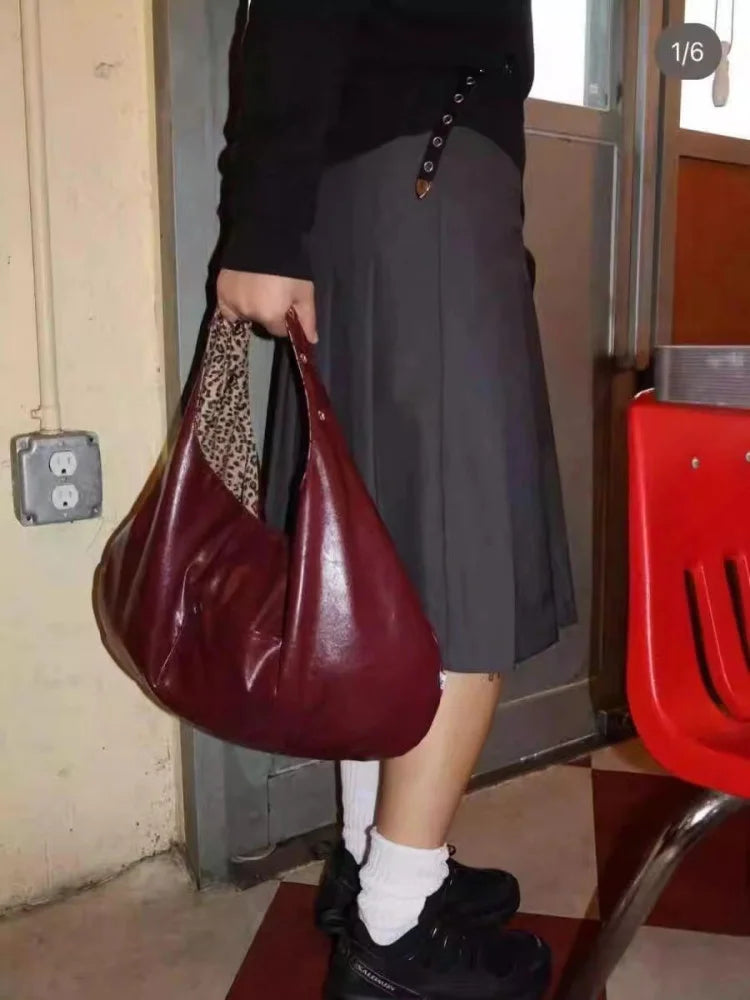 UR New Faion Design Large Capaci Handbag Simple Commuter Bag Women's Underarm Bag Tote Bag Vintage Sle Single oulder Bag