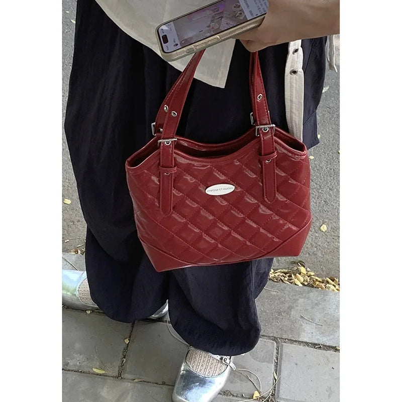 Fashionable Large Capaci Tote Bag Women's Underarm 2024 New Sle Diamond Grid Commuter Bag Single Shoulder Soft PU Leather