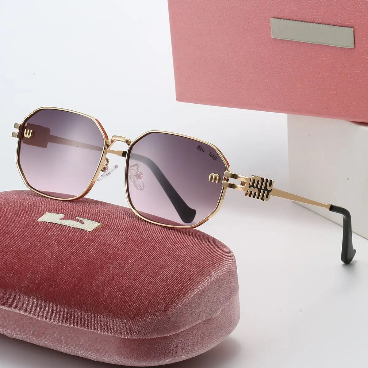 2025 New Miu Home Square Sunglasses for Women with a sense of luxury, retro and trendy, big brand sunglasses, M Outdoor Glasses