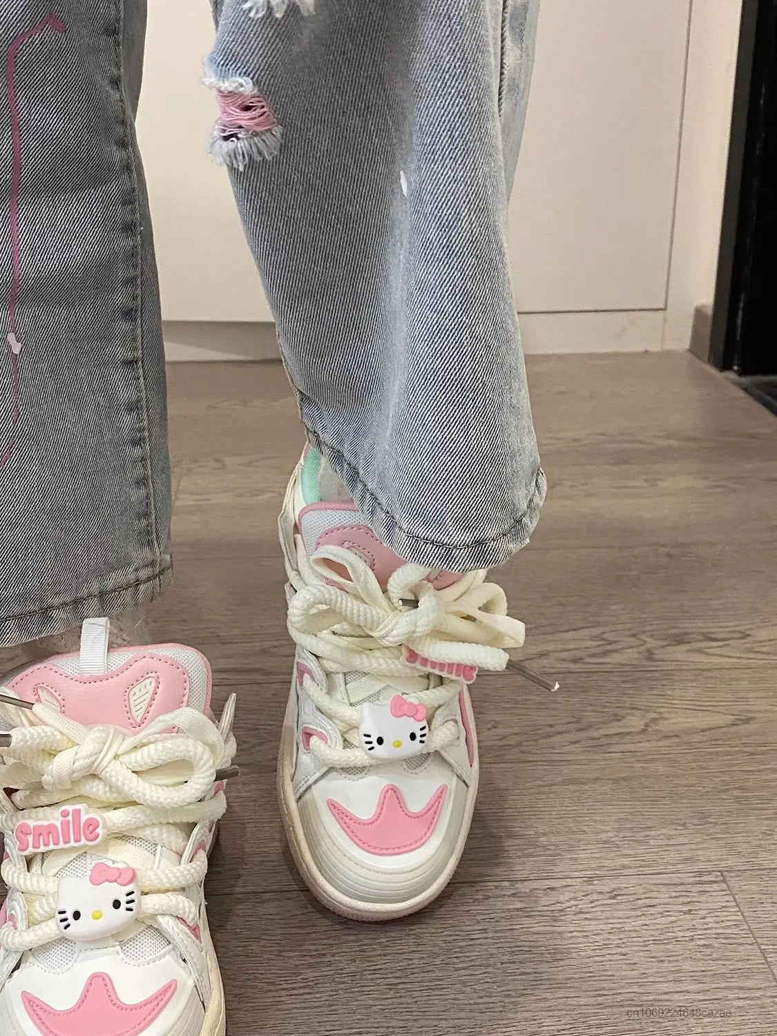 Sanrio Hello Kitty Luxury Design Plate Shoes Y2k Girl Cartoon Korean Style Aesthetic Cute Shoes Women Fashion Casual Sneakers