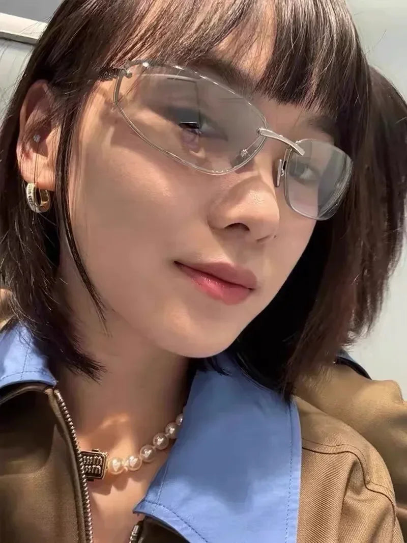 Light Colored Sunglasses for Women in Early Spring, Silver Sunglasses, Vintage Style, Millennial Hot Girl, Mercury Lenses