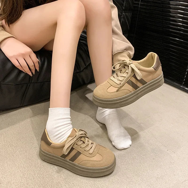 Women's Casual Sports Shoes Spring New Style Versatile Lightweight Lace-Up Mesh Thick Bottom Foot-Extending Dad Sneakers
