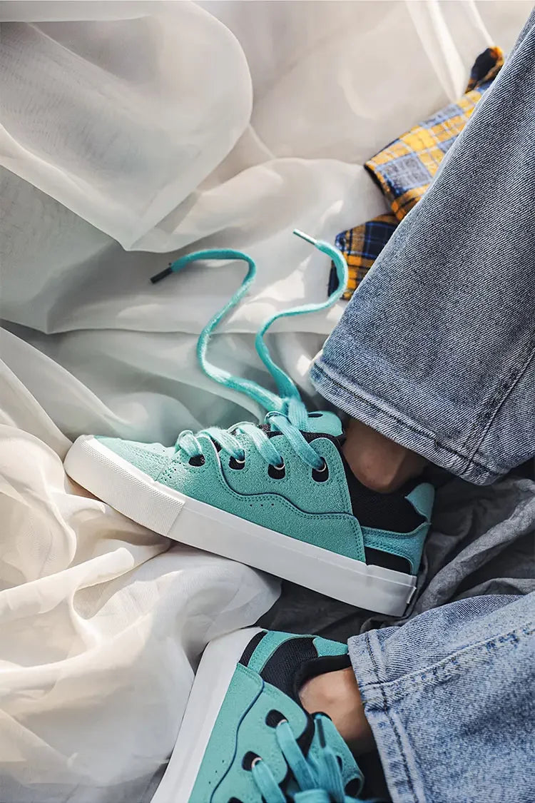 2025 trend men's casual shoes small white shoes board shoes Daddy shoes size