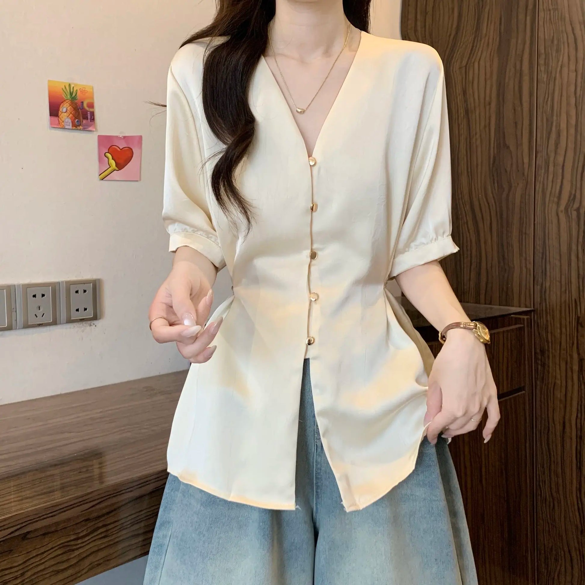 Women Clothes Summer Fashion Korean Button Solid Color V-neck Puff Sleeve Female Simplicity Elegant Temperament Short Sleeve Top