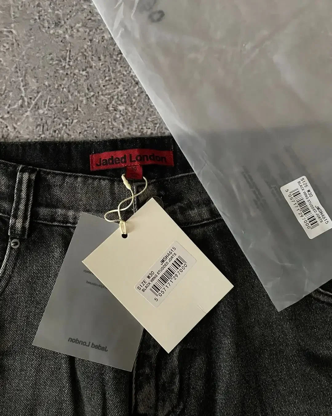 Harajuku Popular Knee Length Denim Shorts Retro Rivet Design Wing Pattern Jeans Y2K Men Women Fashion Punk Loose Wide Leg Pants