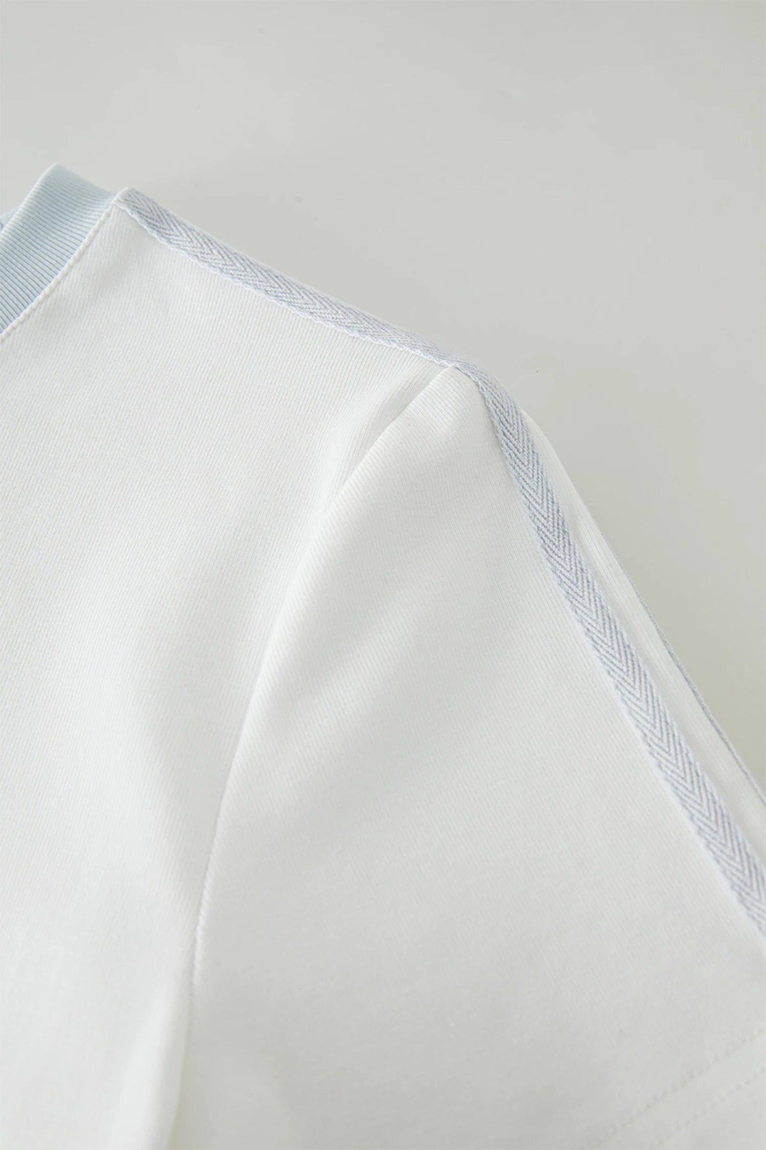 FSLE 2025 Summer Sporty Cropped Jersey Tee Petite Racerback Gym to Street Y2K Aesthetic Breathable Split Hem Reflective Trim