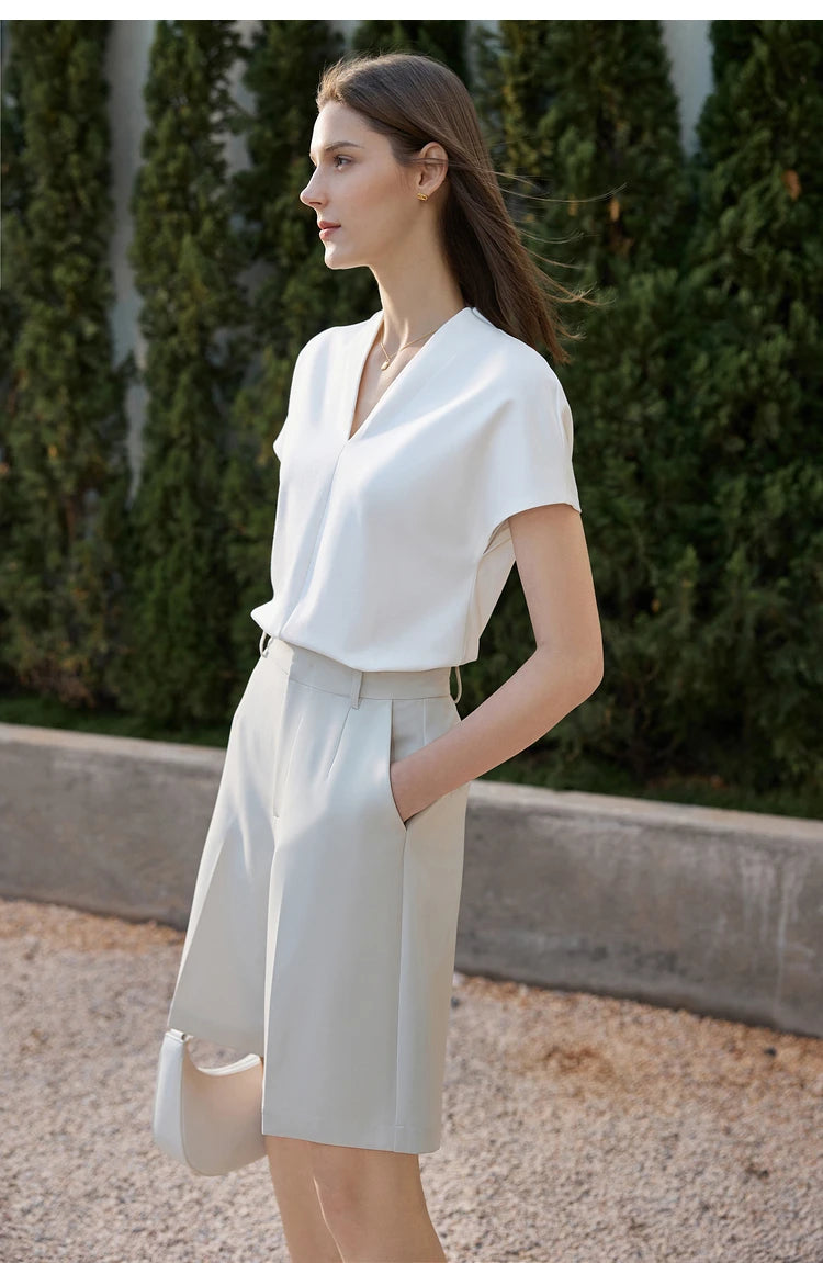 AMII Minimalism 2023 Summer Women's T-shirt Classic Style Casual V-neck Short Sleeve Solid Stretch Female Tops & Tees 12312013