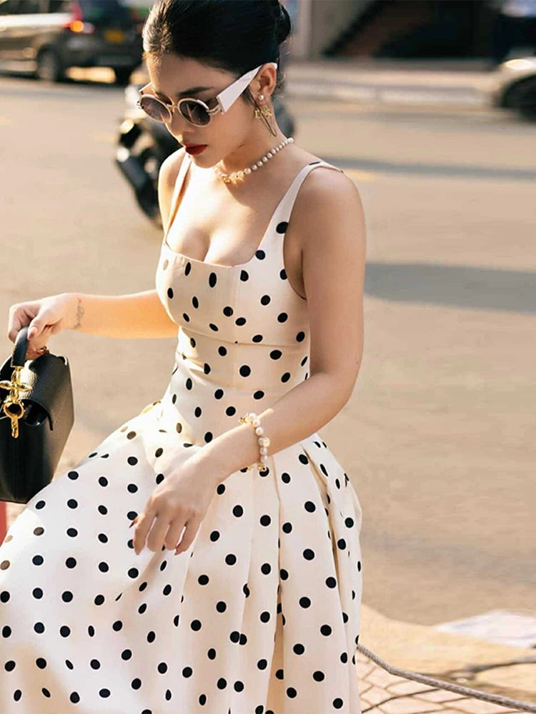 Square Collar Halter Polka Dot Dress Large Skirt Hem Pleated Waist Cinching Suspender Robes Slimming Sexy Fashion Long Dresses