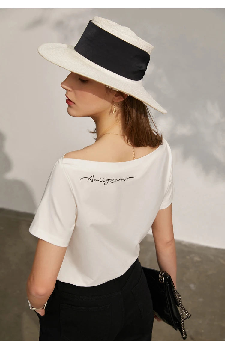 AMII Minimalism T-shirt Women 2023 Spring New Petite Niche Design All-match Office Lady Slash Neck Loose Embroidery Top 12342274