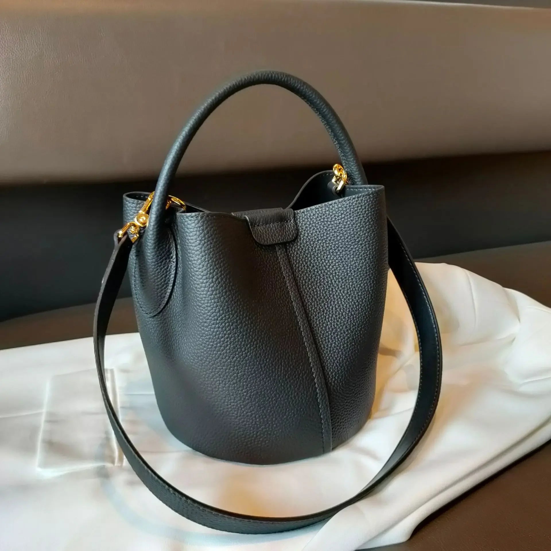 Noble Lavender Purple Round Bucket Tote Small Elegant Cowhide Leather Women's Shoulder Crossbody Bag Fashion Ladies Hand Bag