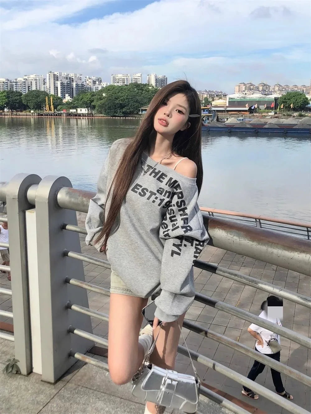 Shoulder Bared Vintage Print Letter Long Sleeve Sweatshirt Women's Autumn New Style Small Audience Oblique Shoulder Irregular Lo