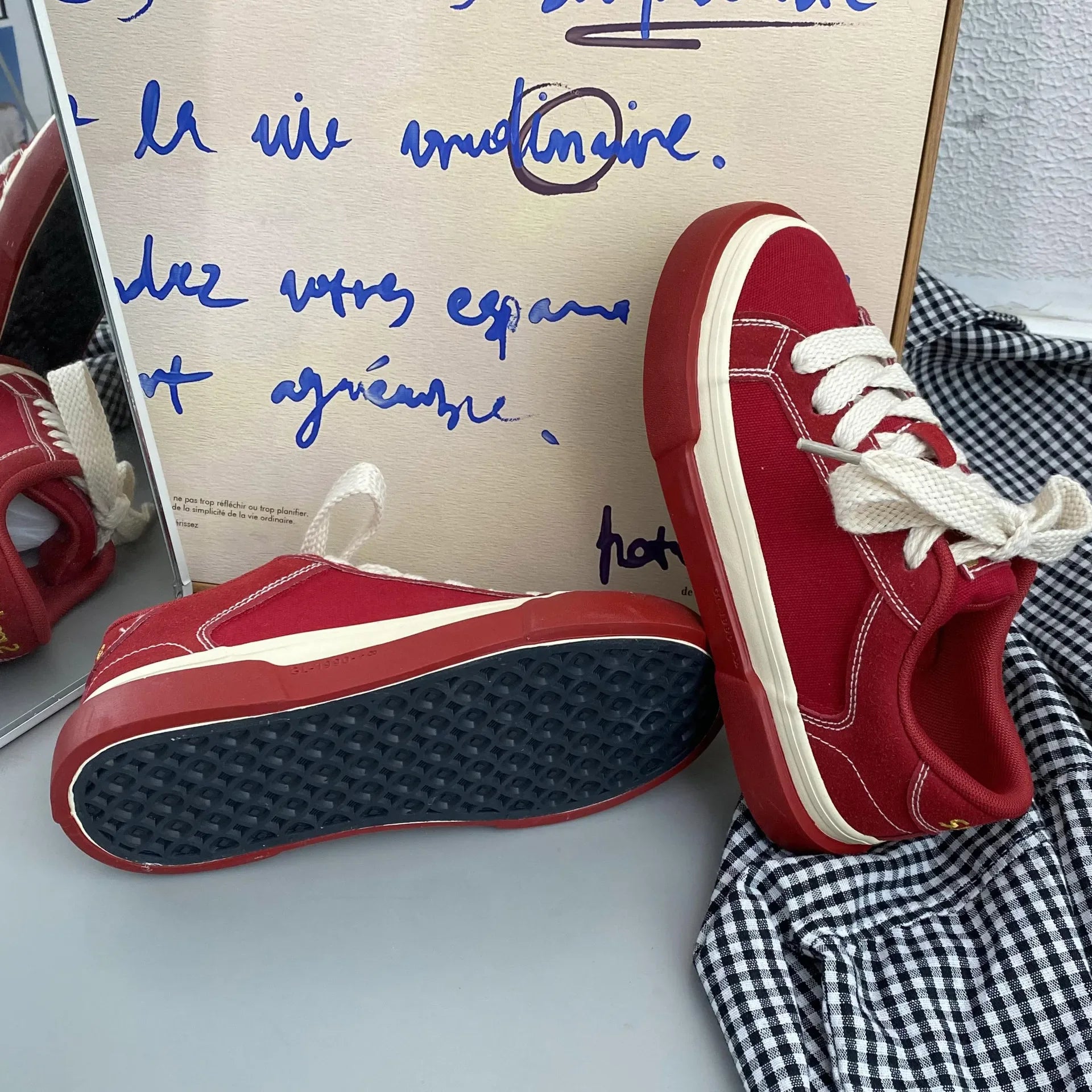 Women Vintage Red Low-top Jogging Canvas Sneakers Casual Letter Embroidery Vulcanized Skateboard Shoes Students Flat Trainers