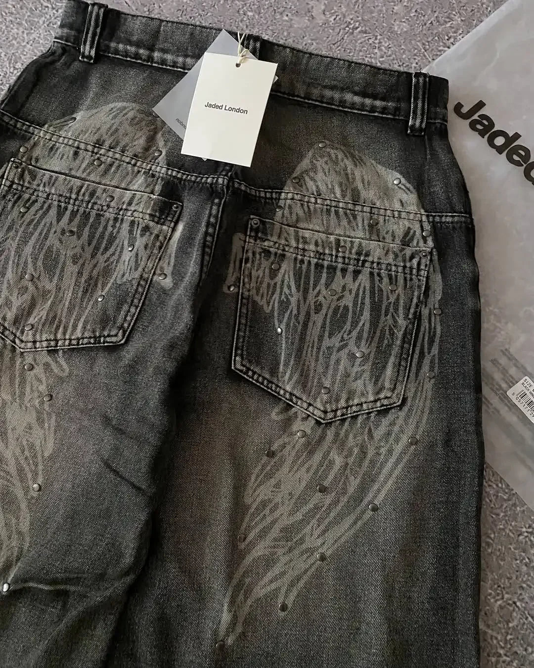 Harajuku Popular Knee Length Denim Shorts Retro Rivet Design Wing Pattern Jeans Y2K Men Women Fashion Punk Loose Wide Leg Pants