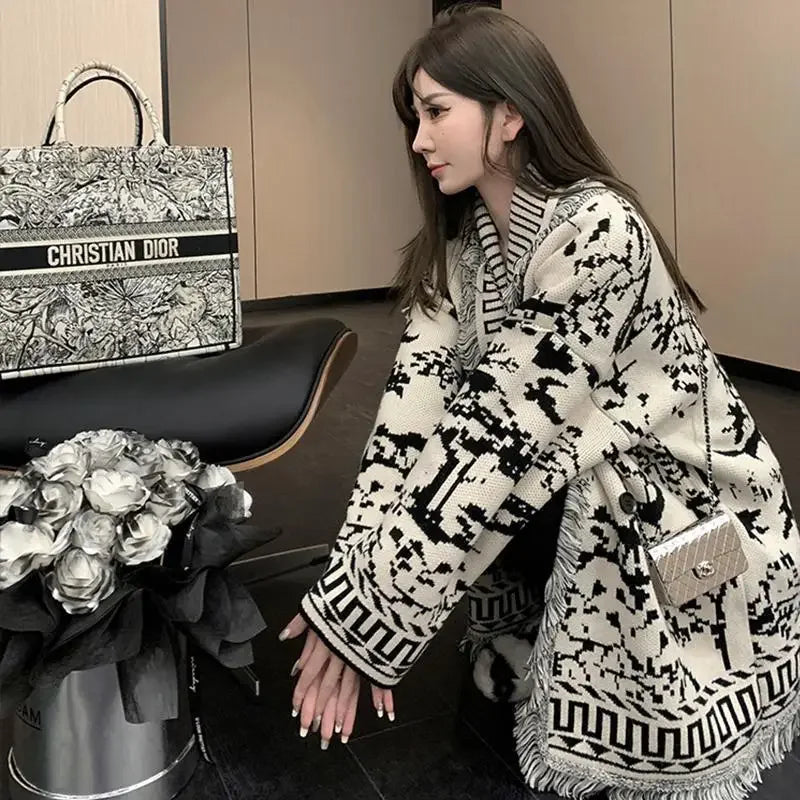 Spring Autumn New Tweed Style Socialite Elegant Knitted Cardigan Top Vintage Feeling Jacquard Fringed Jacket School