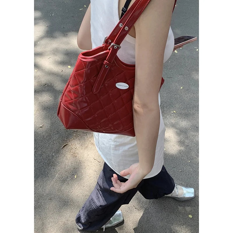 Fashionable Large Capaci Tote Bag Women's Underarm 2024 New Sle Diamond Grid Commuter Bag Single Shoulder Soft PU Leather