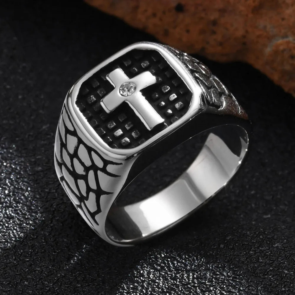 Vnox Bold Cross Signet Rings for Men,Crack Warrior Men's Faith Protect Stamp Finger Band, Vintage Viking Jewelry