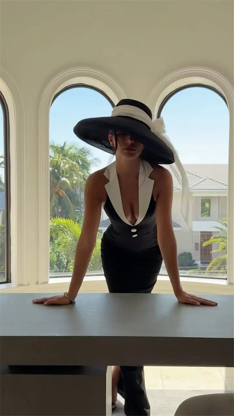 Mozision Halter Backless Sexy Maxi Dress For Women Gown Contrast Color Notched Collar Sleeveless Bodycon Club Party Tank Dress