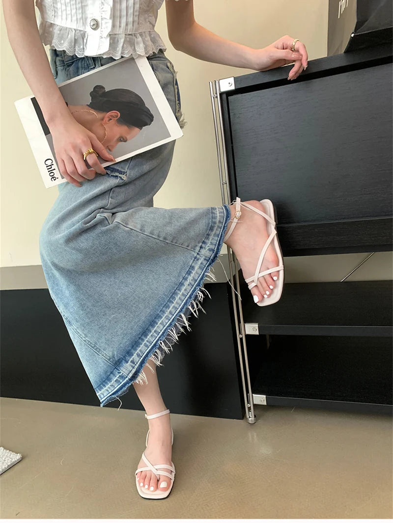 2025 Summer Gladiator Women Sandals Fashion Elegant Narrow Band Clip Toe Shoes Ladies Comfort Flats Beach Sandalias