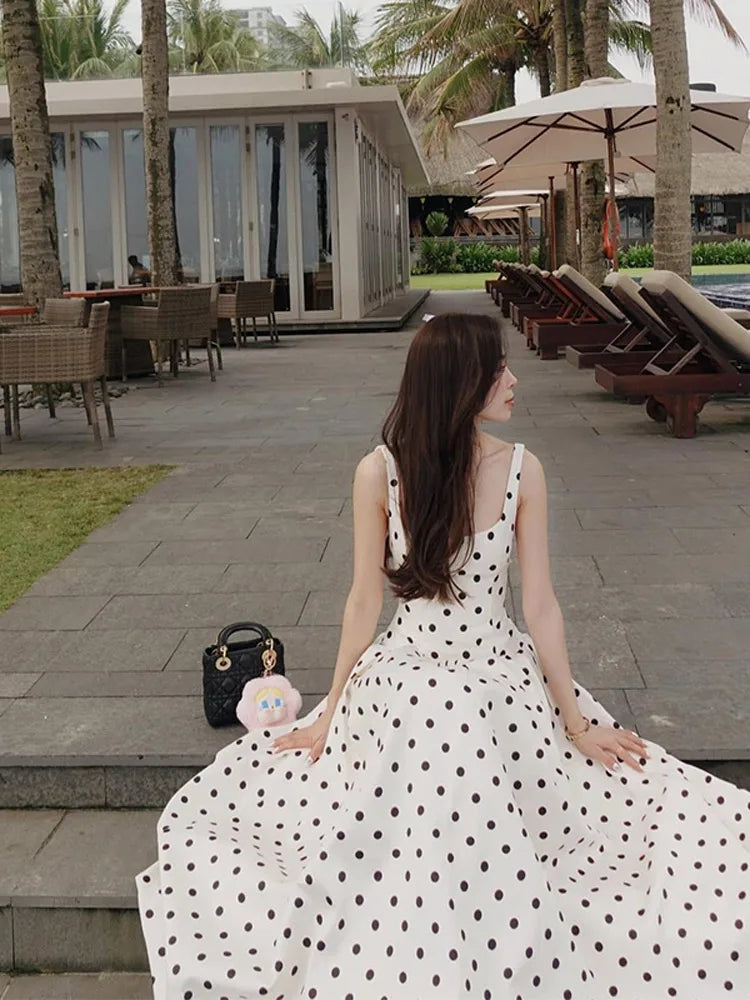 Square Collar Halter Polka Dot Dress Large Skirt Hem Pleated Waist Cinching Suspender Robes Slimming Sexy Fashion Long Dresses