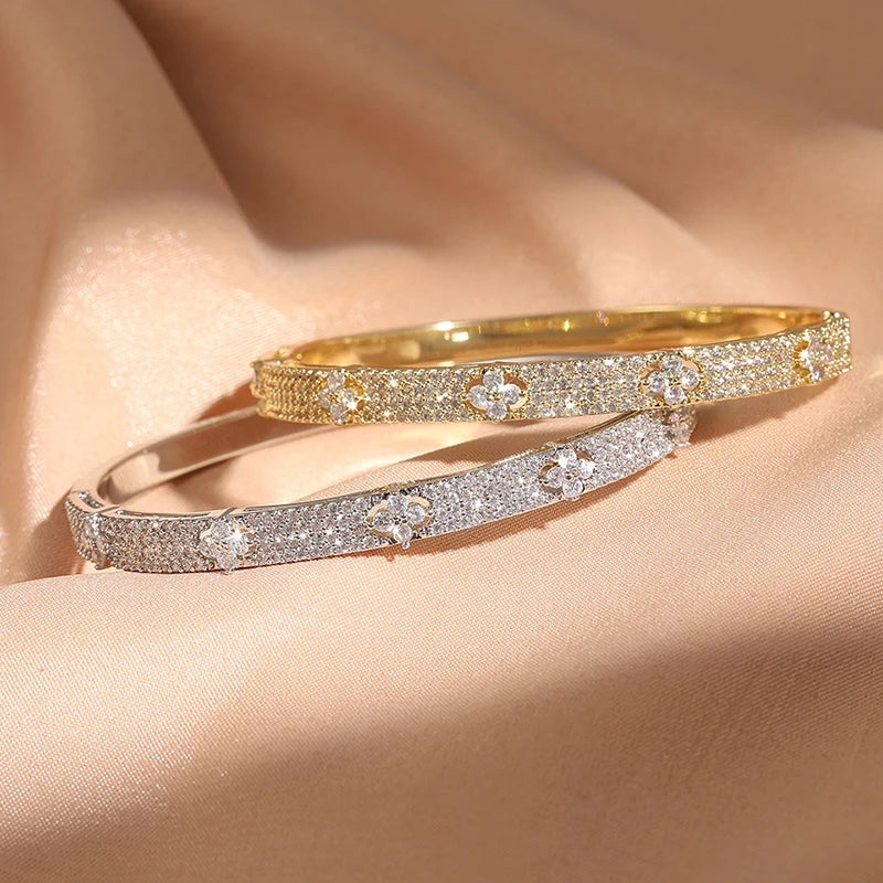 ANENJERY Four Leaf Flower Inlaid Shiny Zircon Bracelet for Women Girls Elegant Delicate Vintage French Jewelry Wedding Wholesale