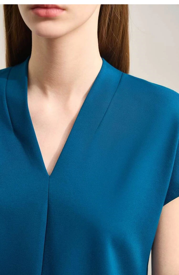 AMII Minimalism 2023 Summer Women's T-shirt Classic Style Casual V-neck Short Sleeve Solid Stretch Female Tops & Tees 12312013