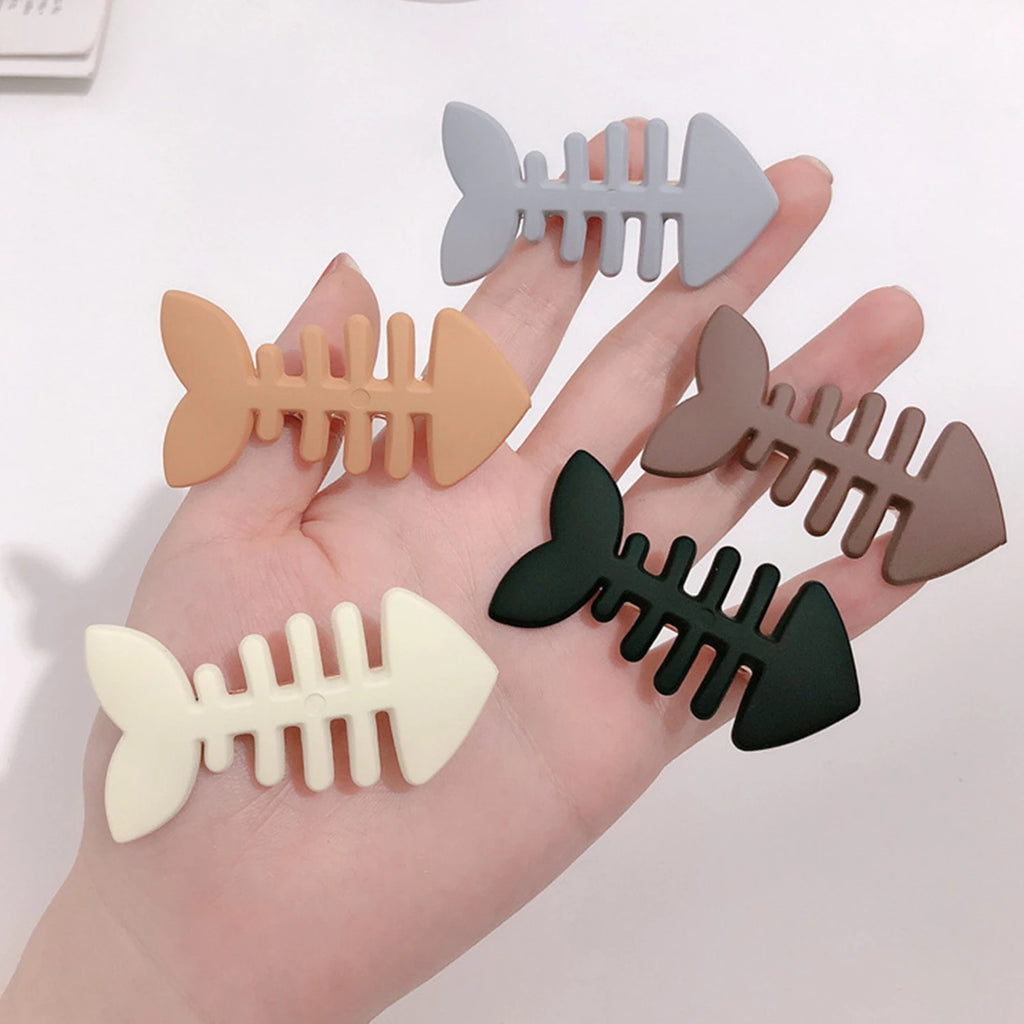 Simple Milk Tea Color Fishbone Hairpin Girl Cute Bangs Barrettes Sweet Side Hairgrips Temperament Duckbill Clip Hair Accessories