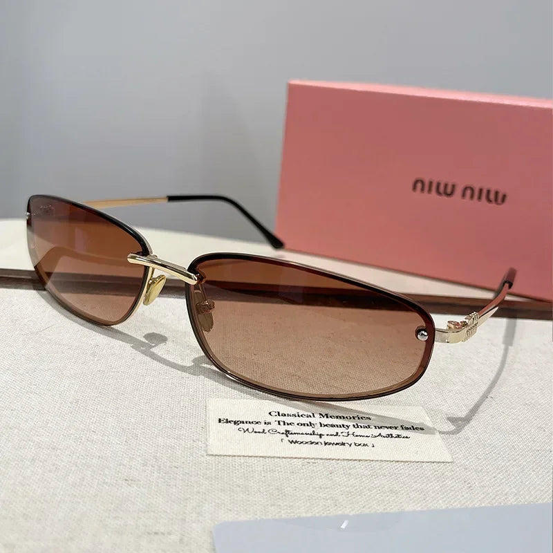 Light Colored Sunglasses for Women in Early Spring, Silver Sunglasses, Vintage Style, Millennial Hot Girl, Mercury Lenses