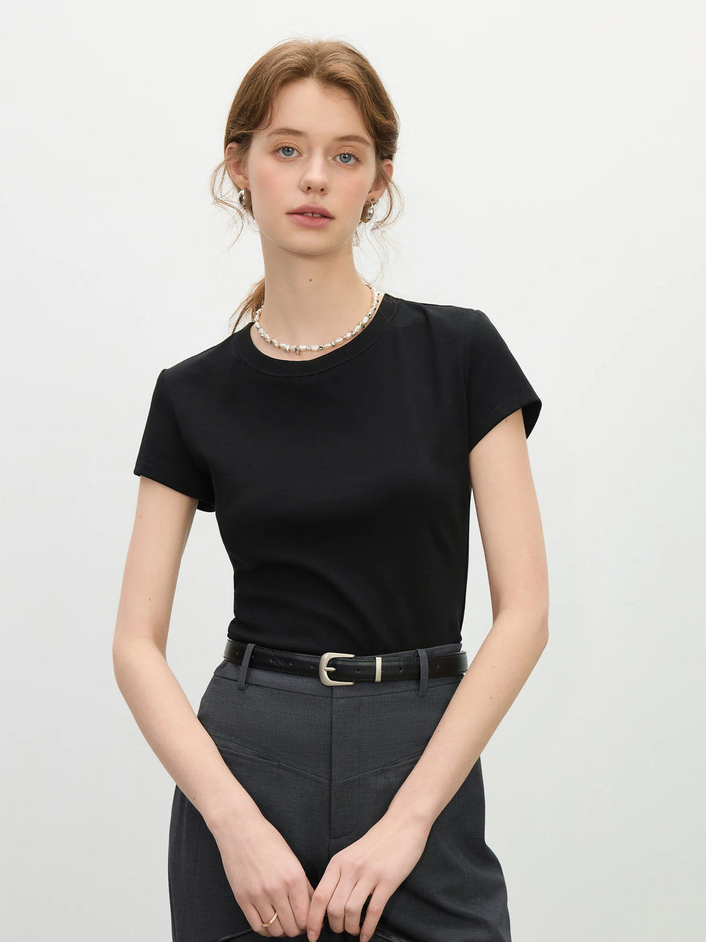 FSLE MInimalism Style Pink Straight Shoulder Short-sleeved T-shirt for Women 2025 Summer New Slim Fit Round Neck Top 25FS12113