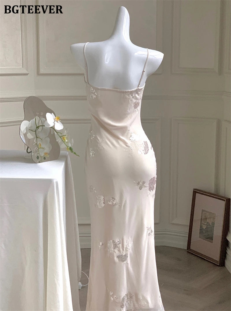 BGTEEVER Autumn Winte Slim OL Embroidery Set Long Sleeve Cardigans & Spaghetti Strap Package Hip Dress Ladies 2 Pieces Set