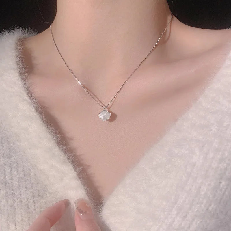 Simple Moonstone Shell Pendant Necklace Silver Color Box Chain Clavicle Chain Choker Women Elegant Jewelry Accessories