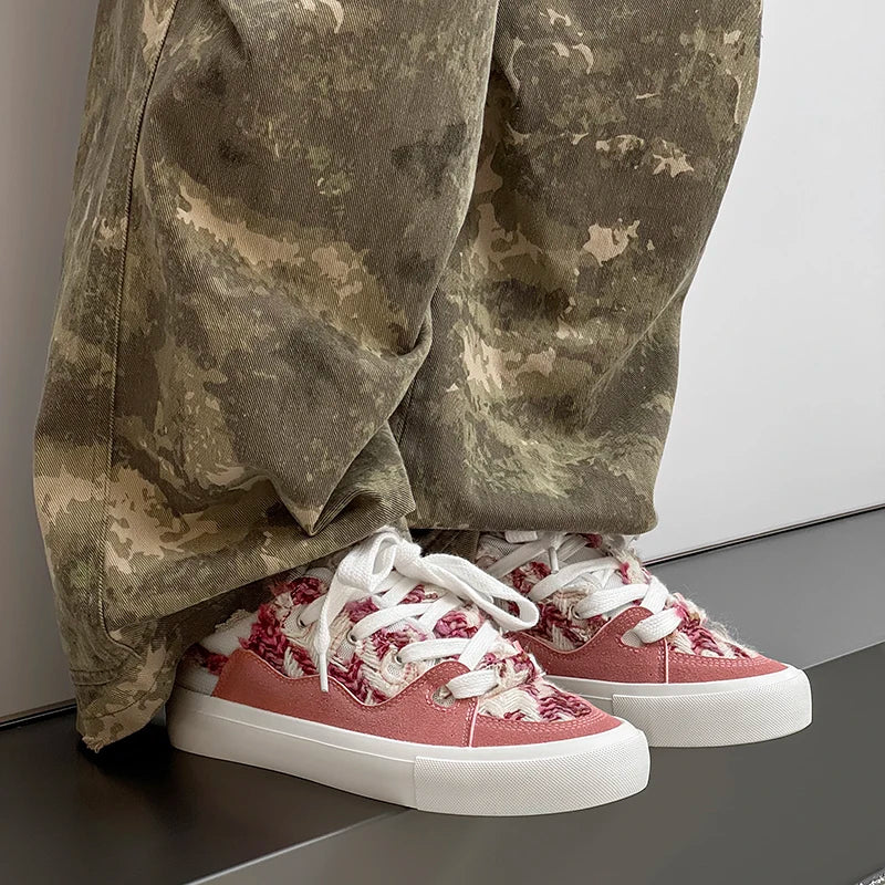Casual shoes are trendy and versatile, classic night king white sneakers, skate shoes and dad shoes