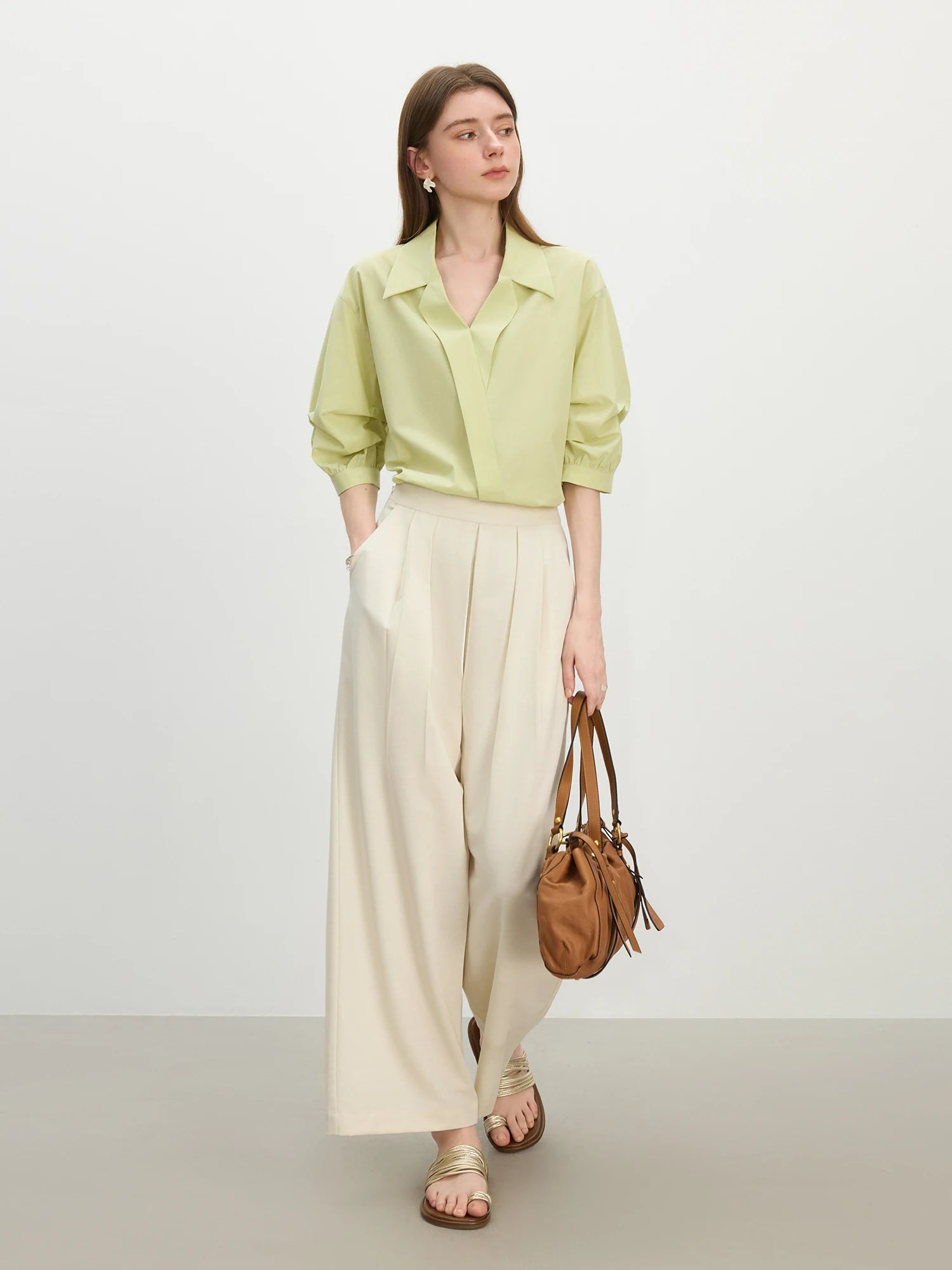 FSLE French Style Elegant Shirt Five-quarter Sleeve Fashion Top for Women 2025 Summer New V-neck Versatile Casual Tops 25FS12536