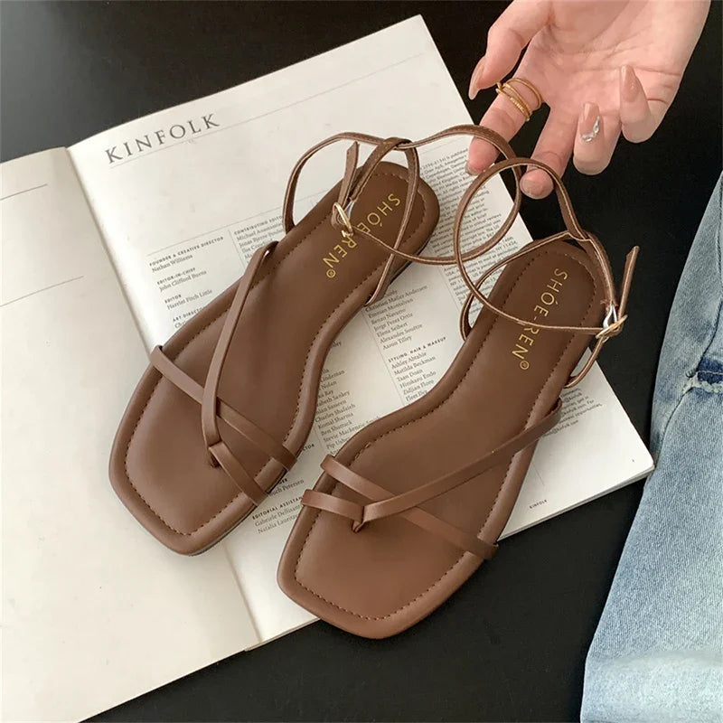 2025 Summer Gladiator Women Sandals Fashion Elegant Narrow Band Clip Toe Shoes Ladies Comfort Flats Beach Sandalias